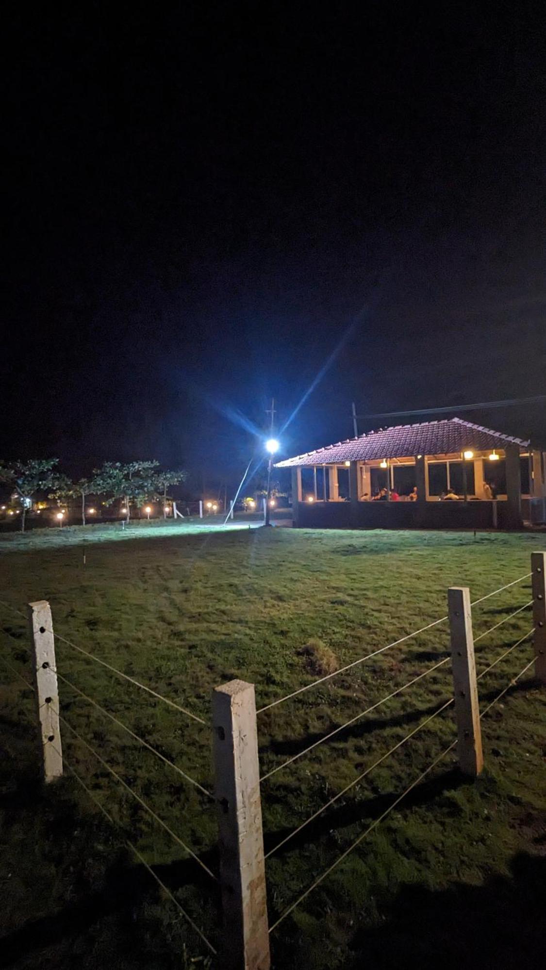 5 Mile Beach Resort Kumta Kültér fotó