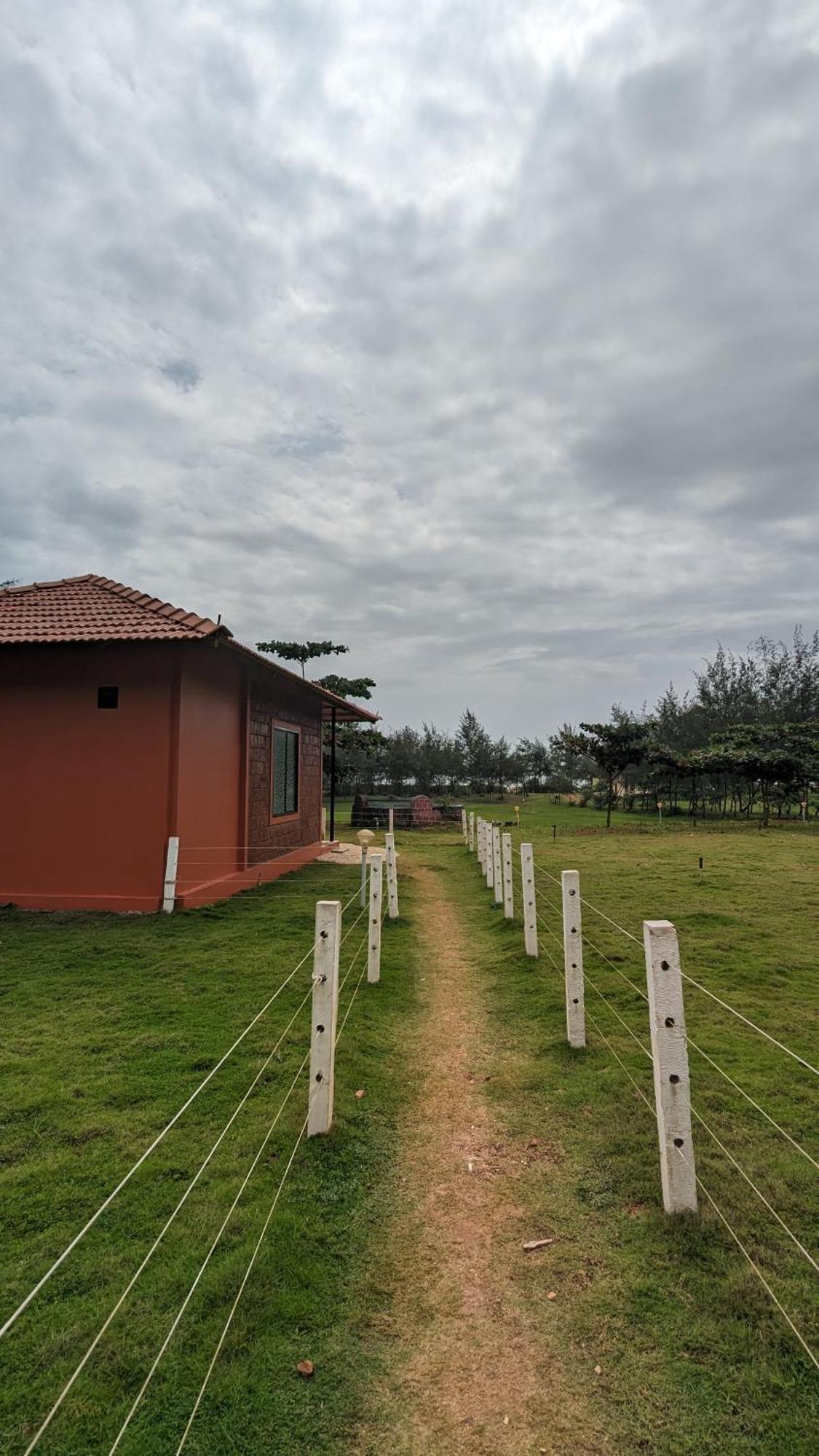 5 Mile Beach Resort Kumta Kültér fotó
